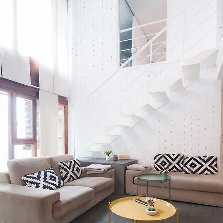 Apartment Design And Luminous Duplex In The Old Town Alicante