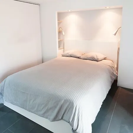 Design And Luminous Duplex In The Old Town Lägenhet Alicante