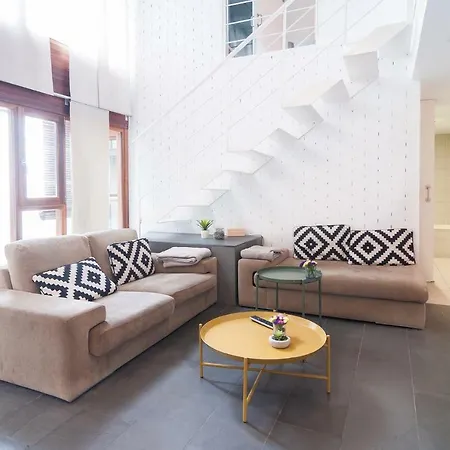 Design And Luminous Duplex In The Old Town * Alicante