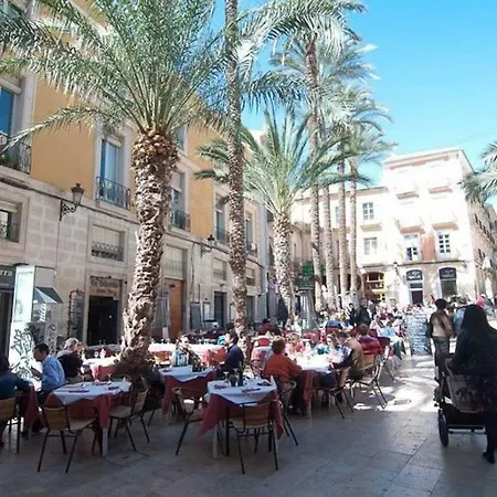 Design And Luminous Duplex In The Old Town Lägenhet Alicante